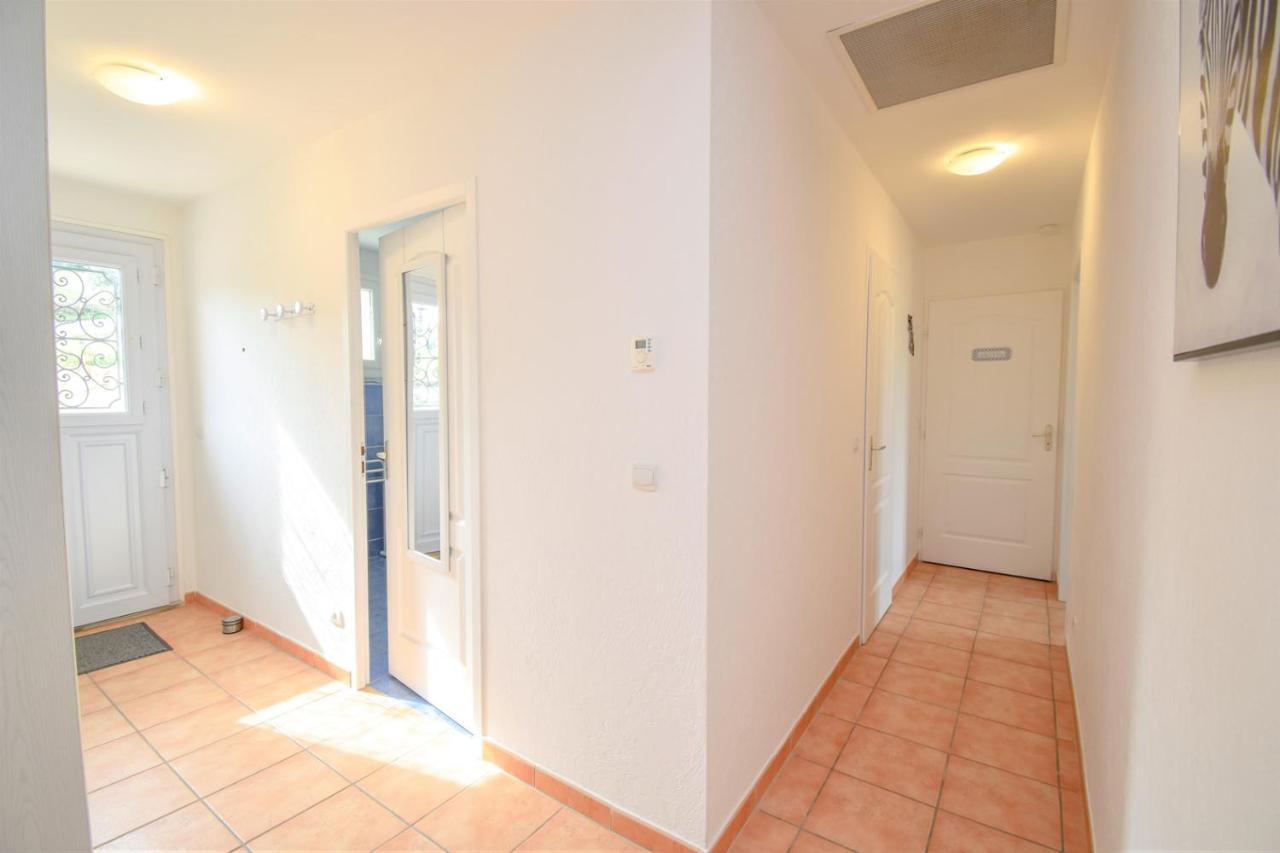 Charmante Maison Climatisee Avec Piscine Draguignan Extérieur photo